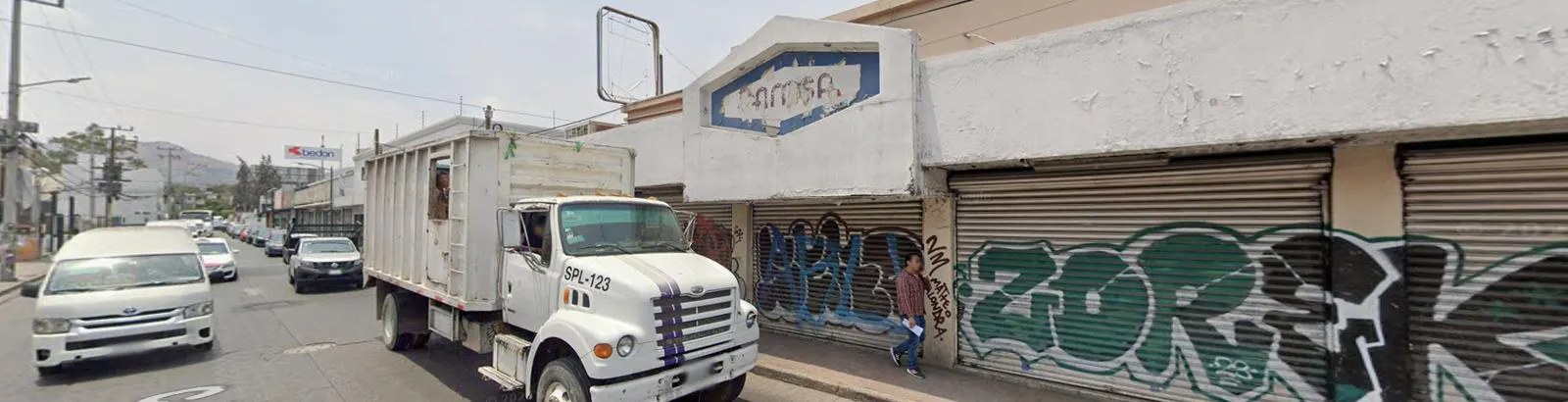 Local Comercial Spot2