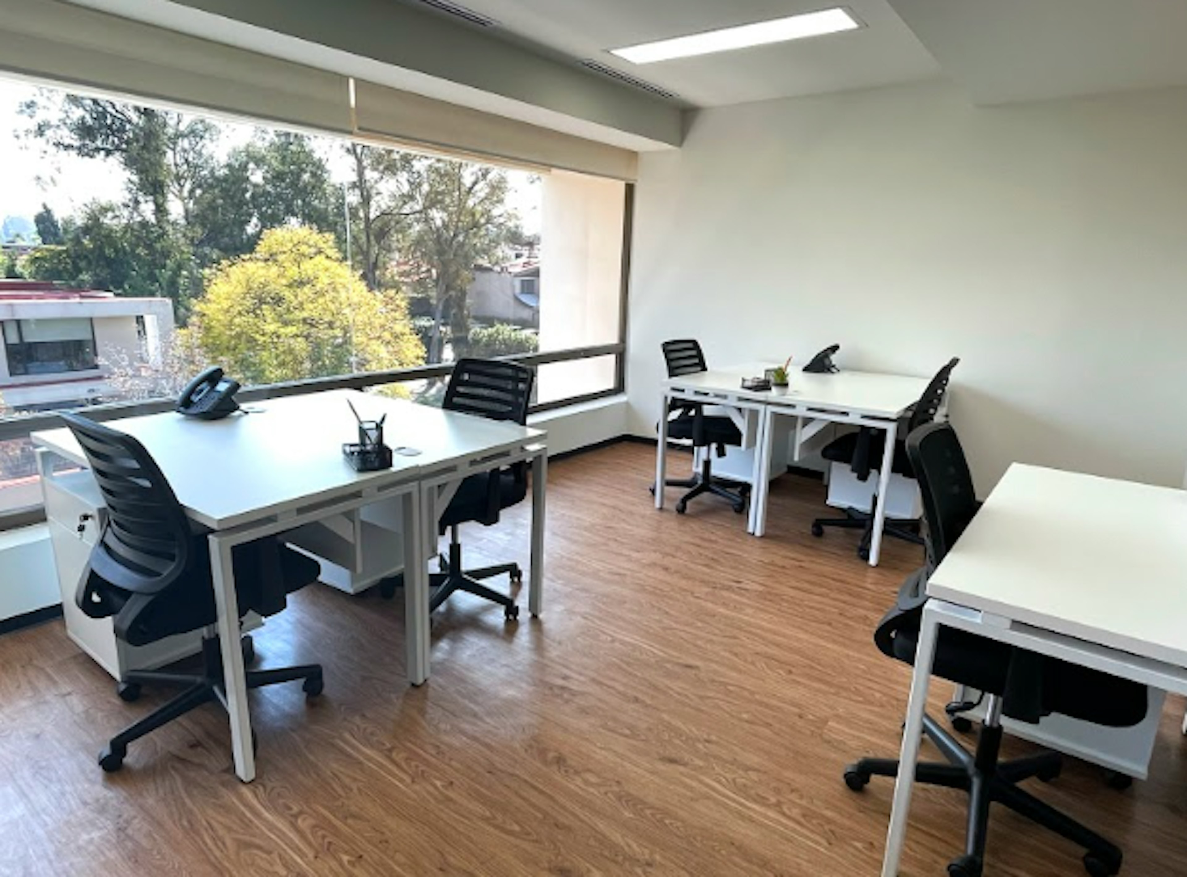 Oficina De 4-6 Personas-photo