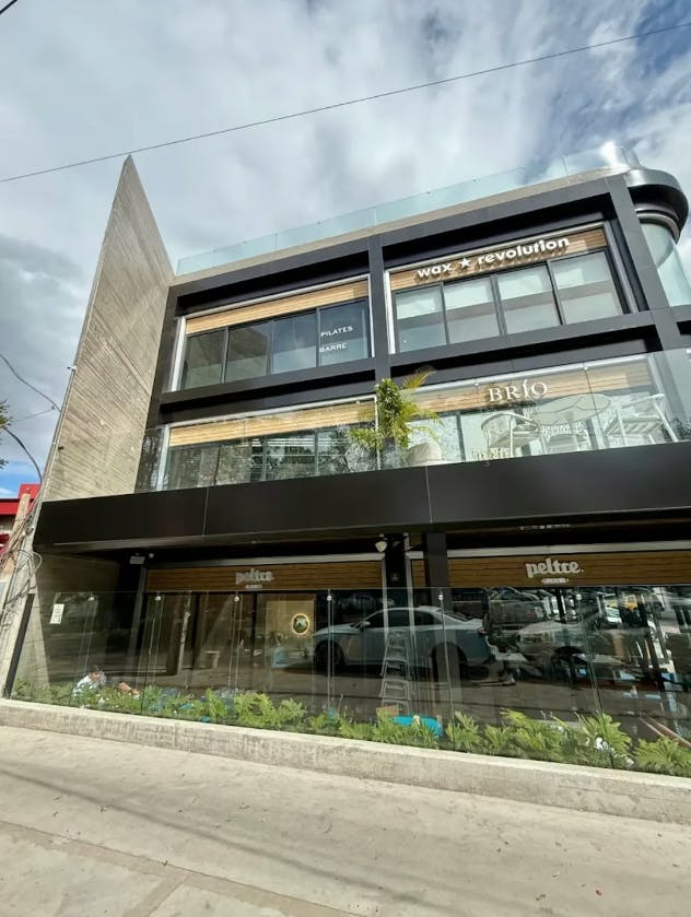 Local Comercial Spot2