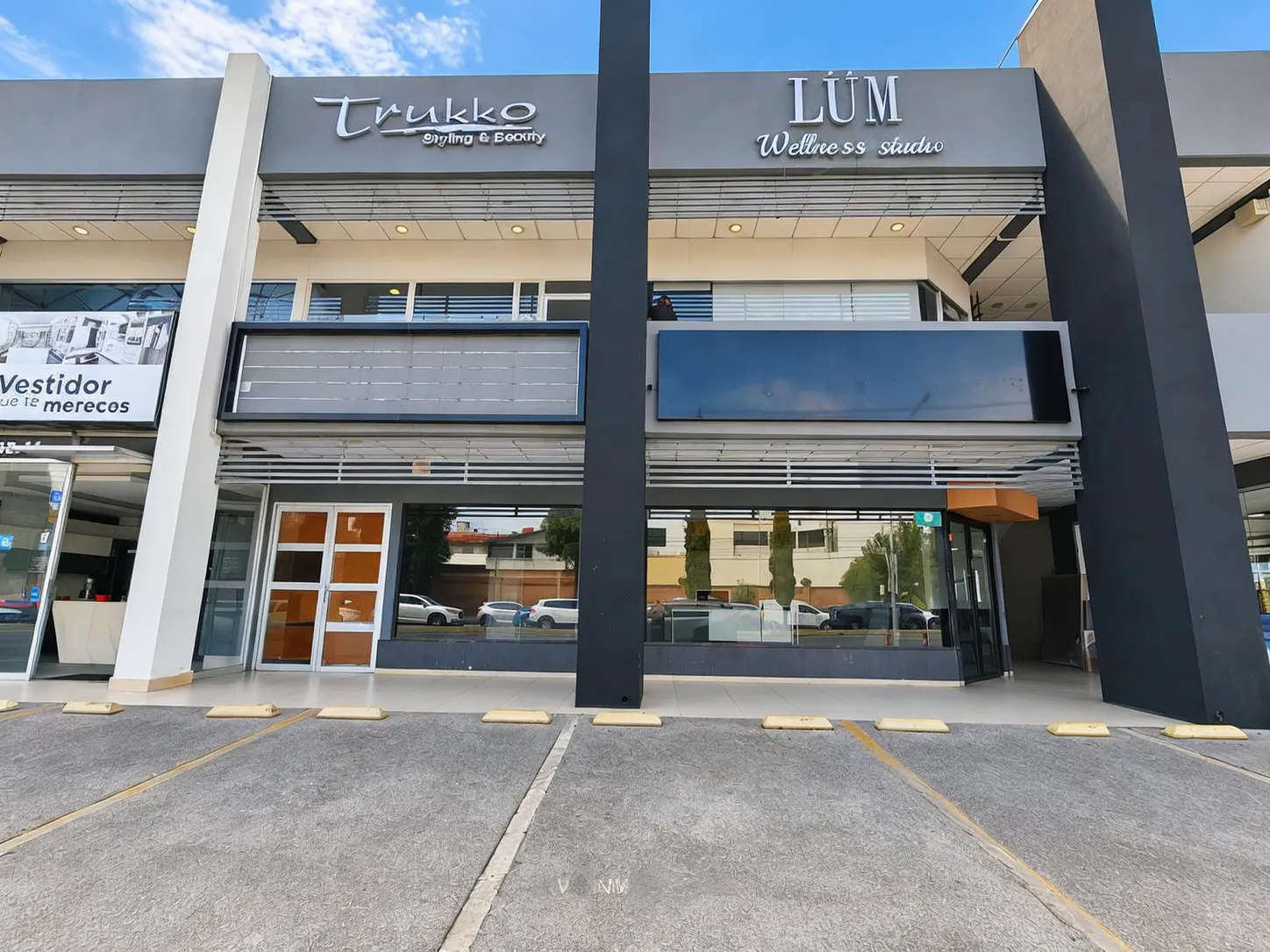 Local Comercial Spot2