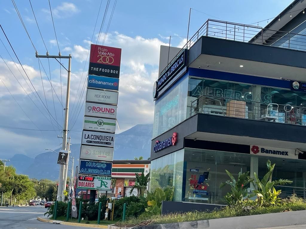 Local Comercial Spot2