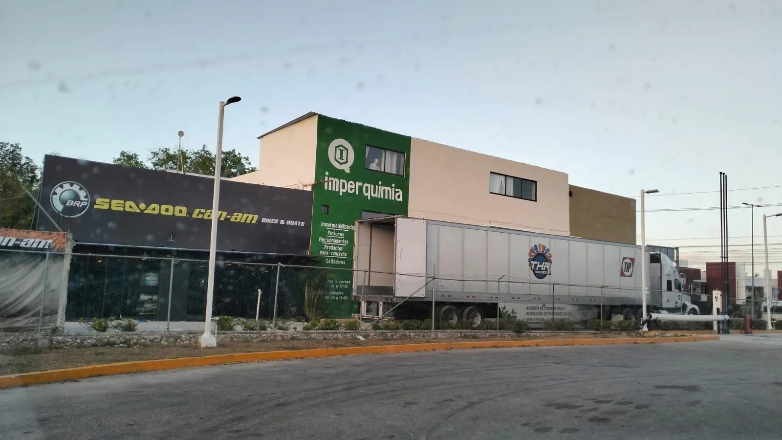 Local Comercial Spot2