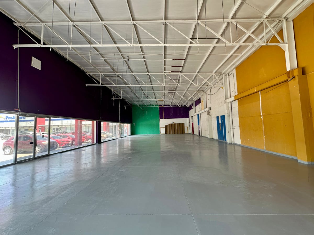 Local Comercial Spot2