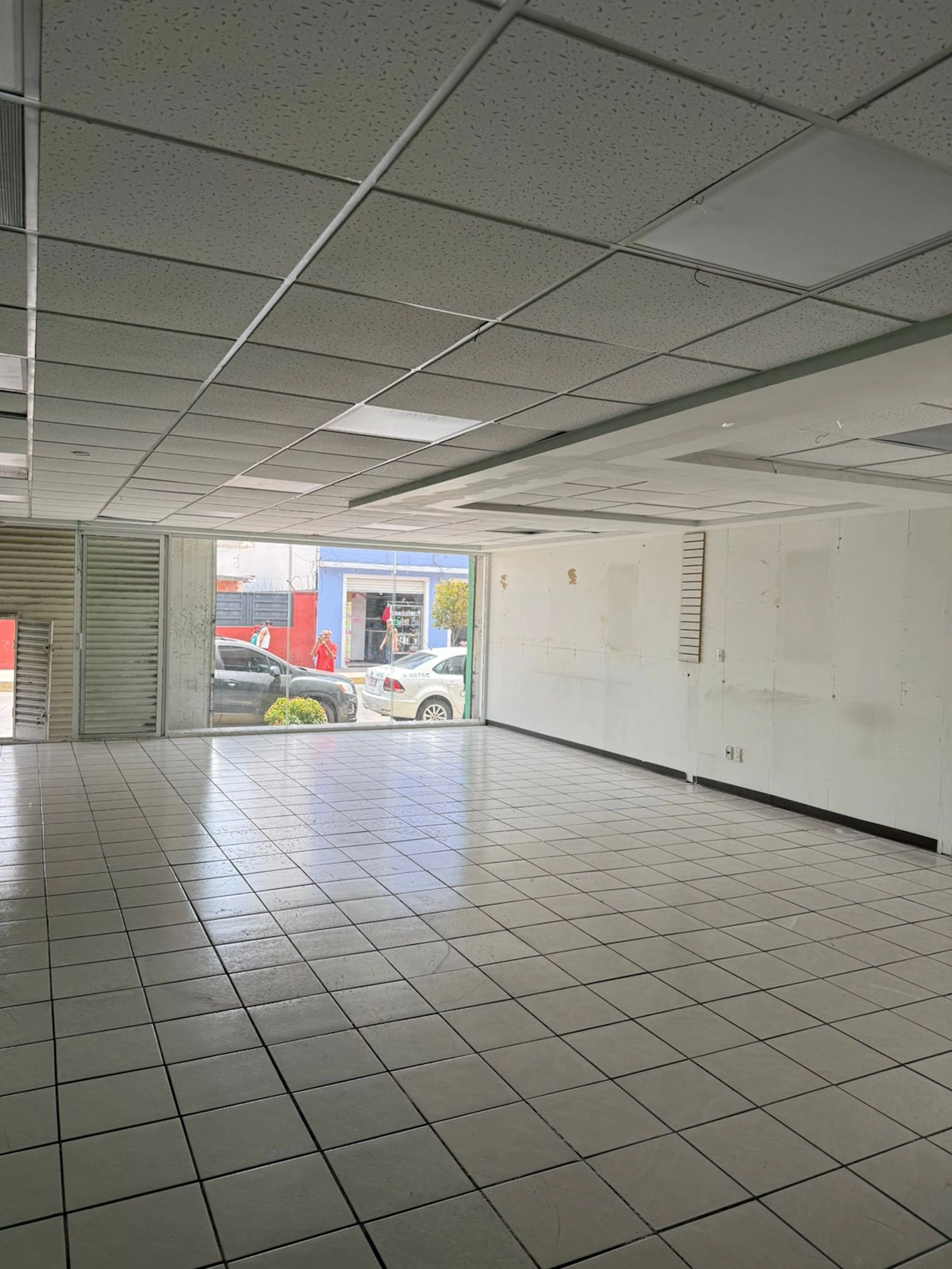 Local Comercial Spot2