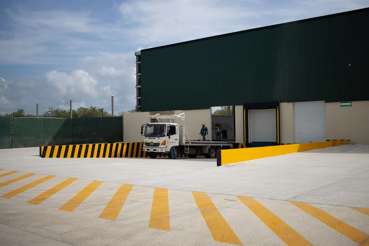 Industrial Spot2