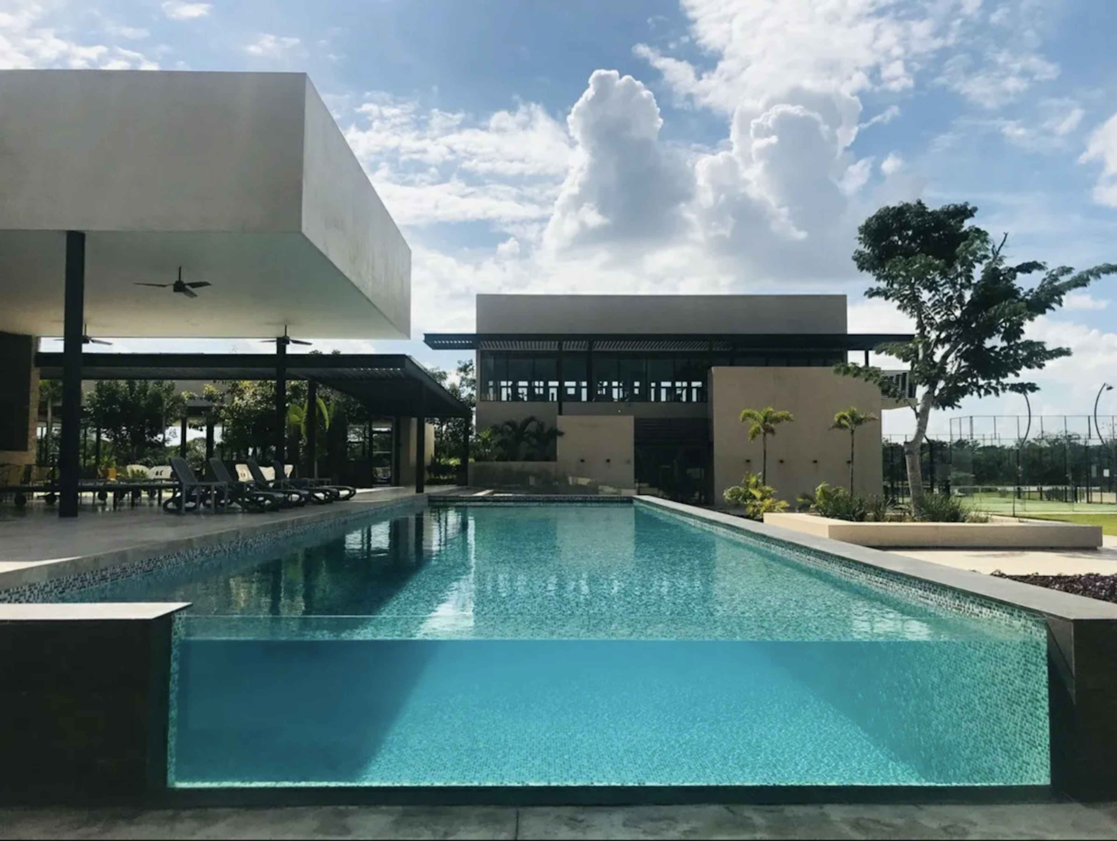 Terreno En Venta Privada Nortemerida Frente Al Parque