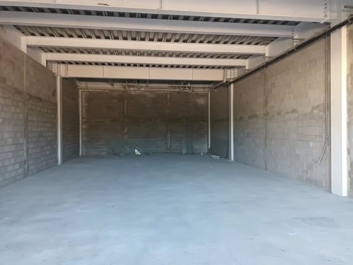 Local Comercial Spot2