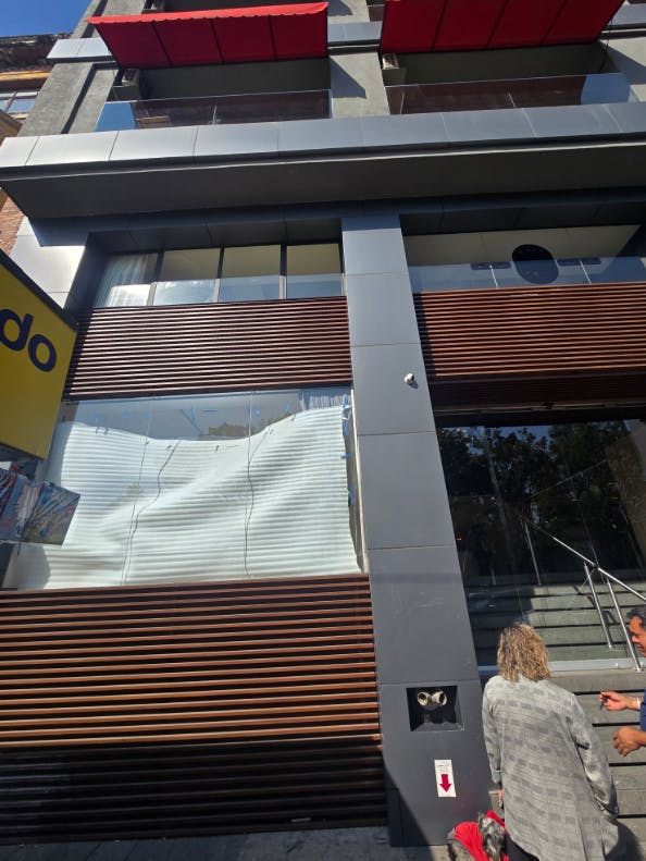 Local Comercial Spot2