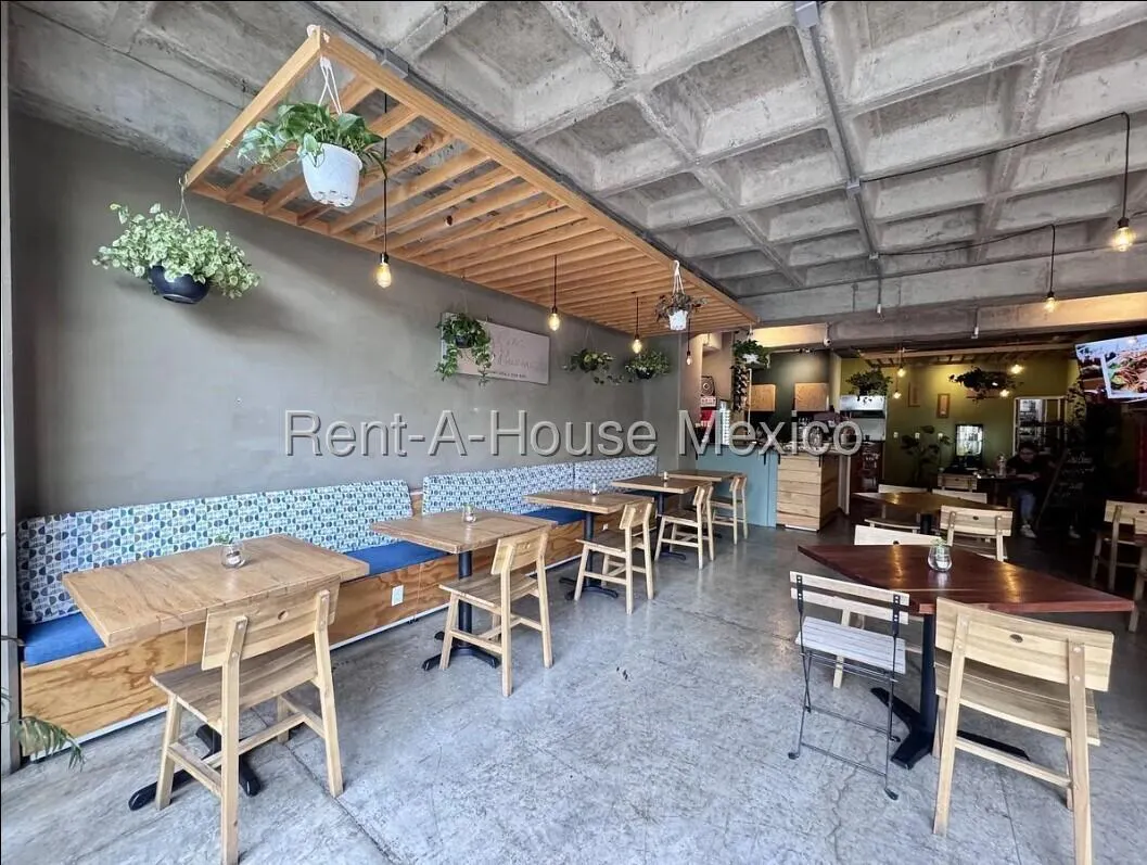 Local Comercial Spot2