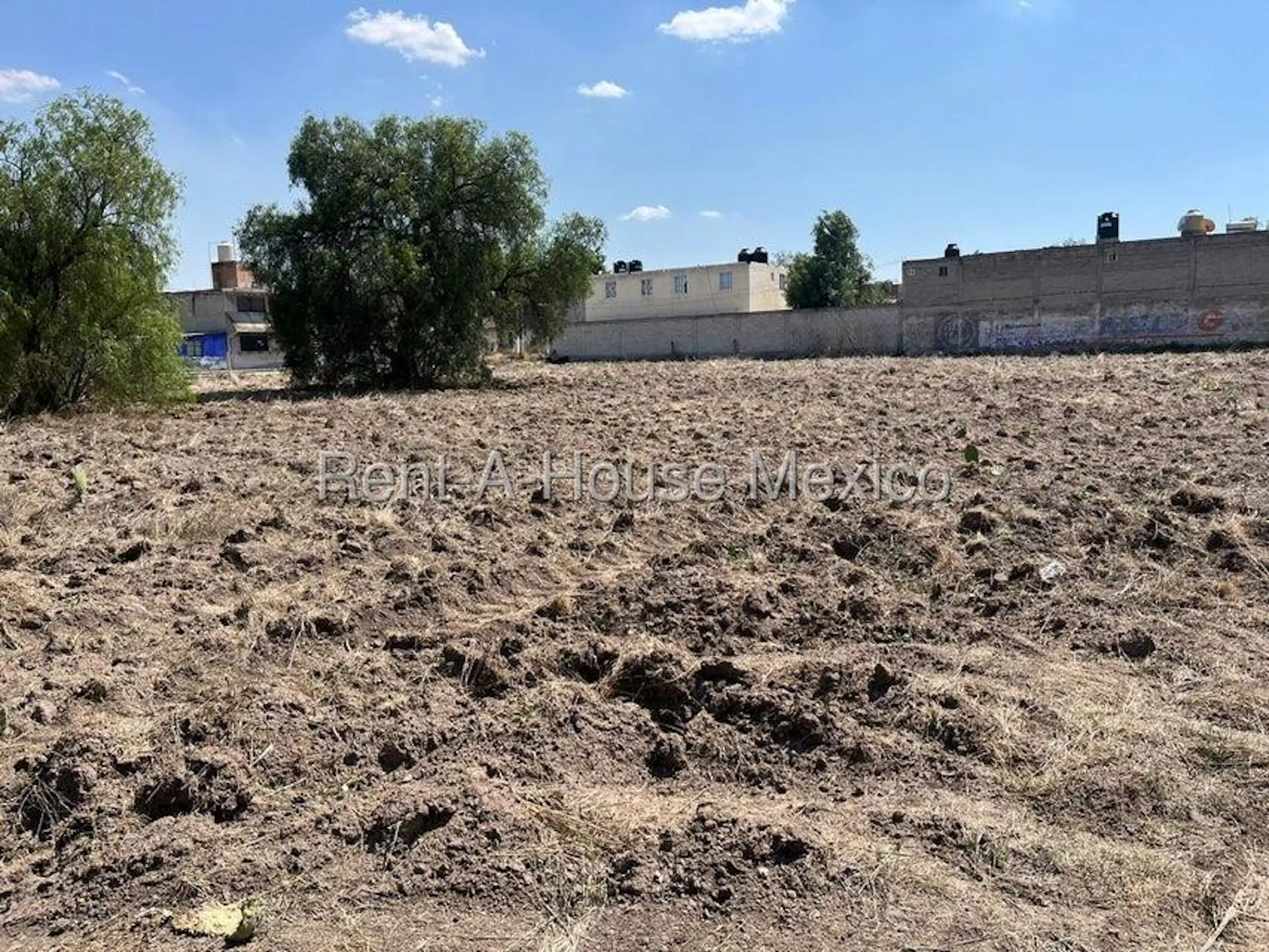 Terreno en Renta en Santa Cruz Tecamac 26-2876.