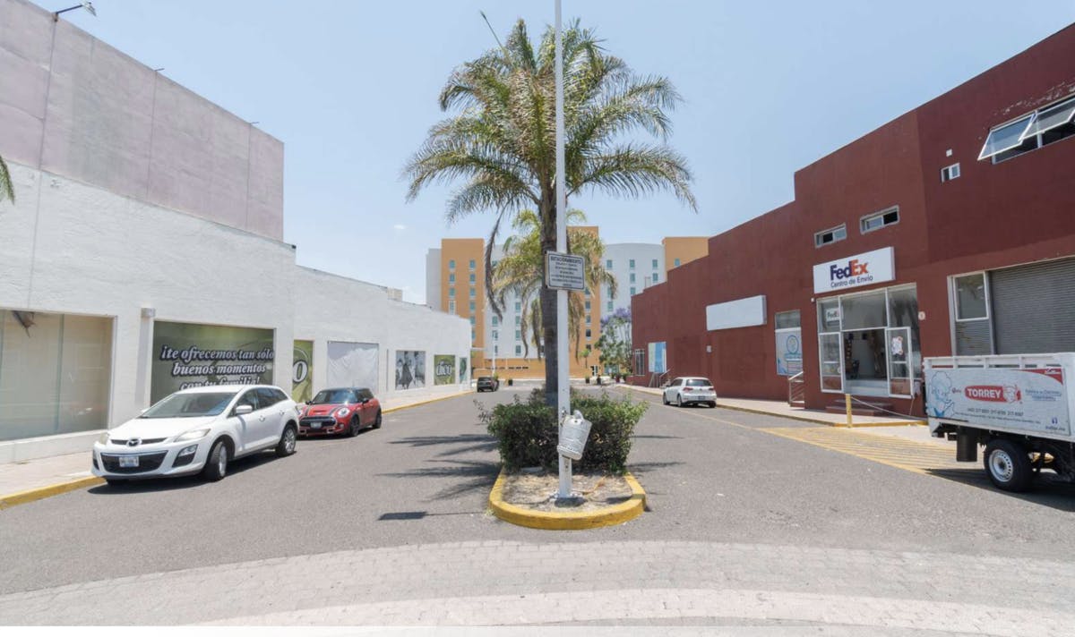 Local Comercial Spot2