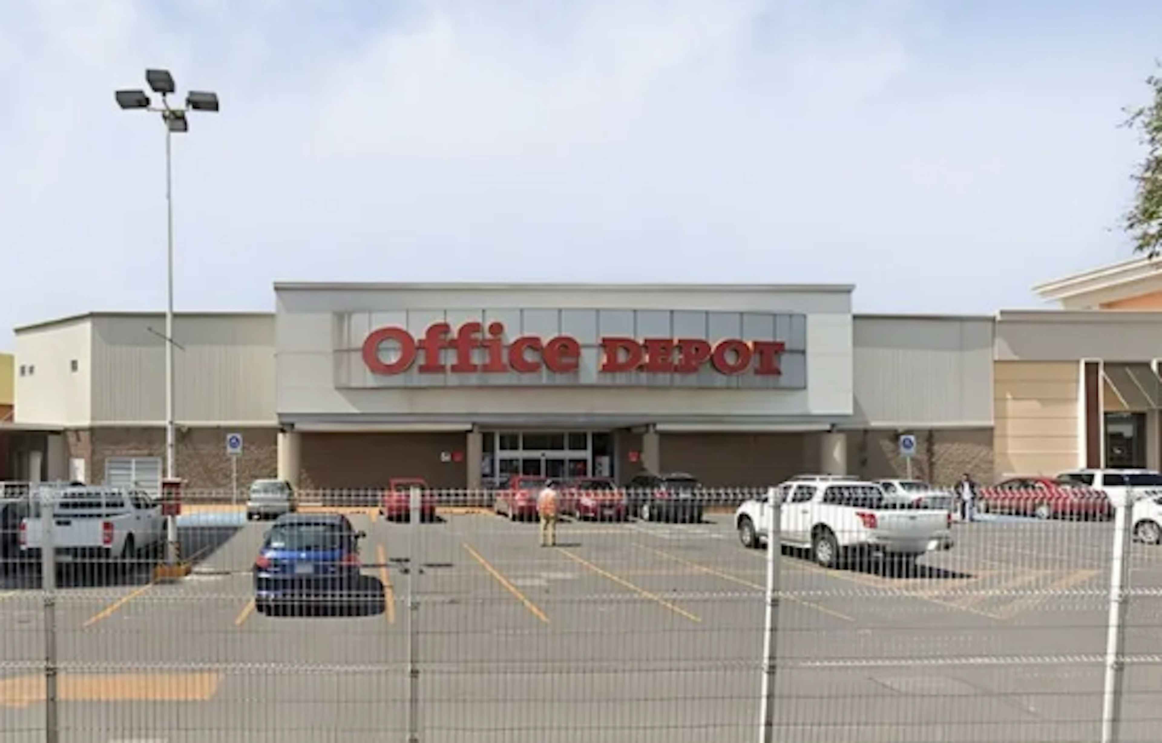 Via Alfredo Del Mazo 308