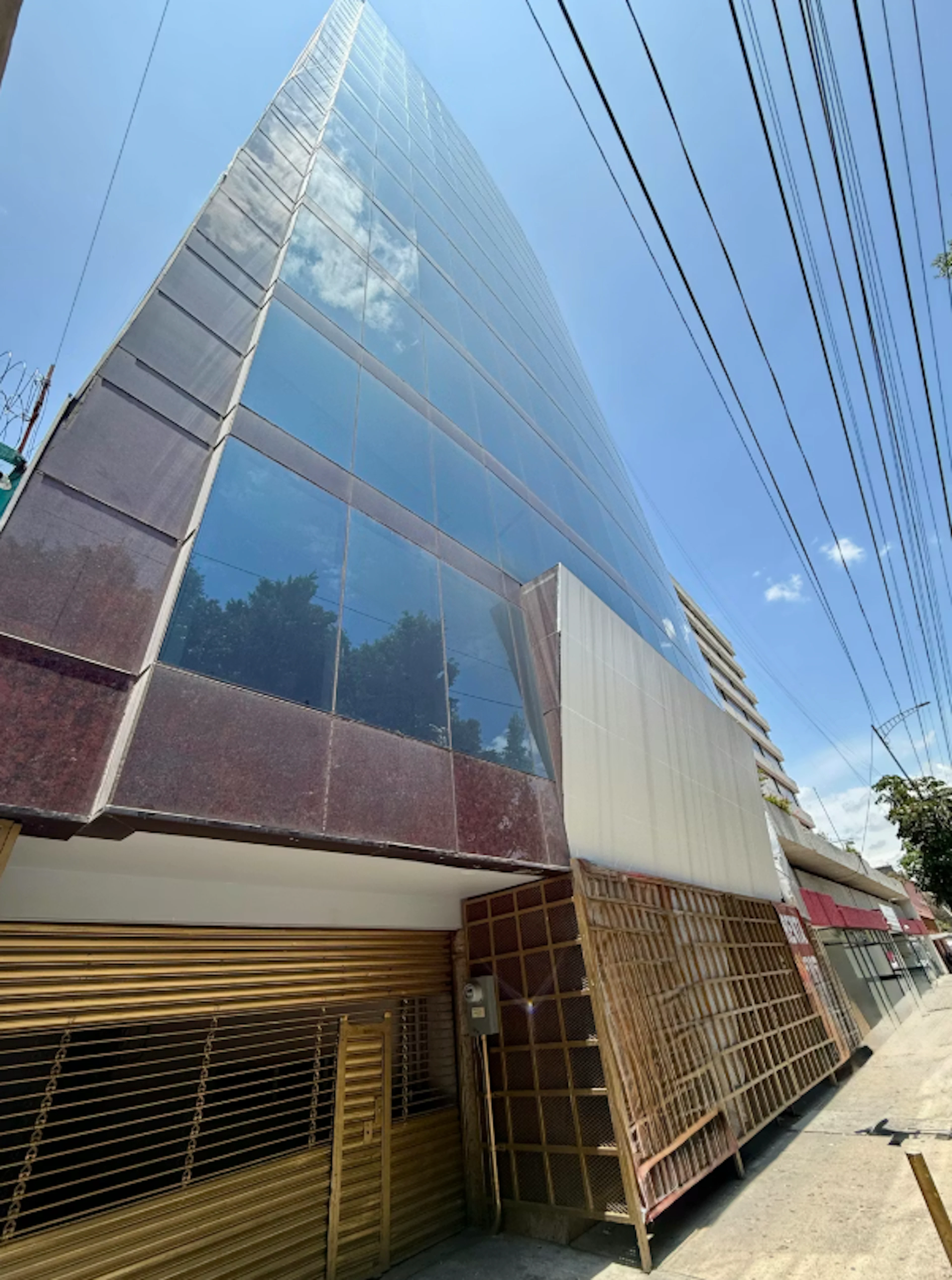 Local Comercial Spot2