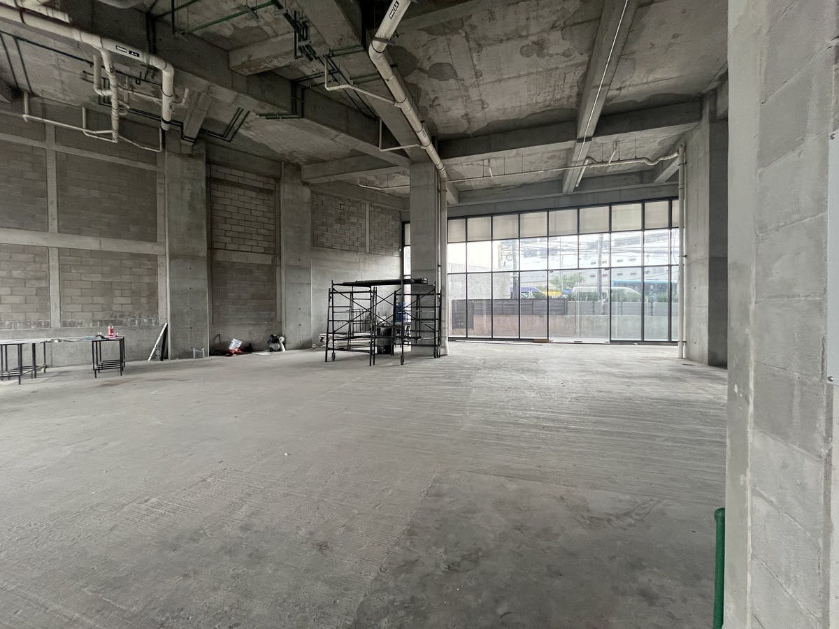 Local Comercial Spot2