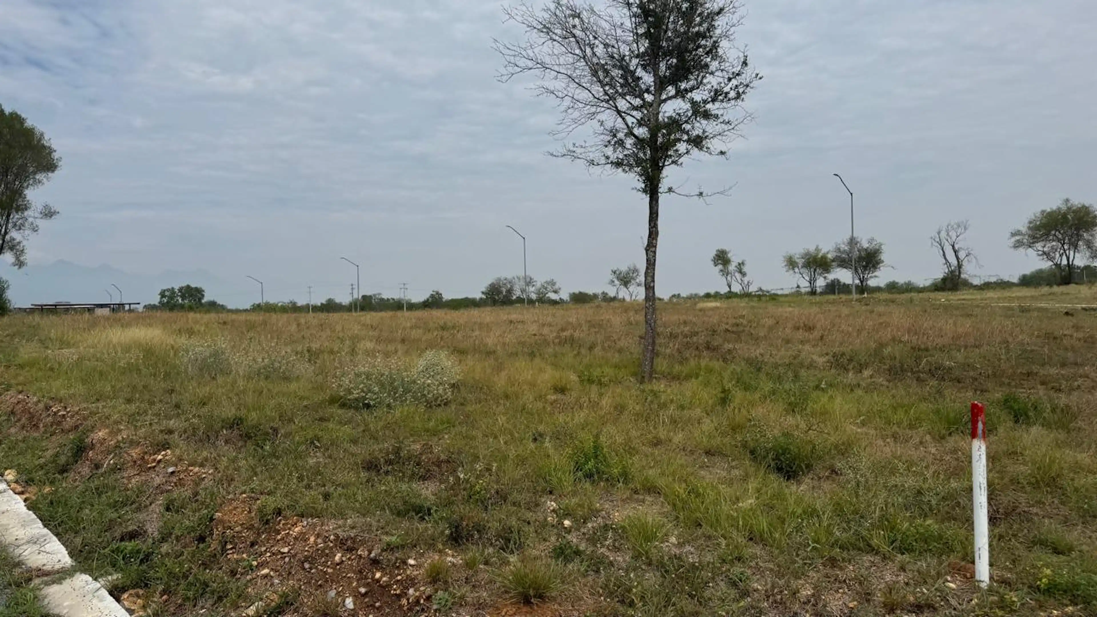 VENTA Terreno de 1,643.87 m² en REAL LA PALMA en Montemorelos, Nuevo León.