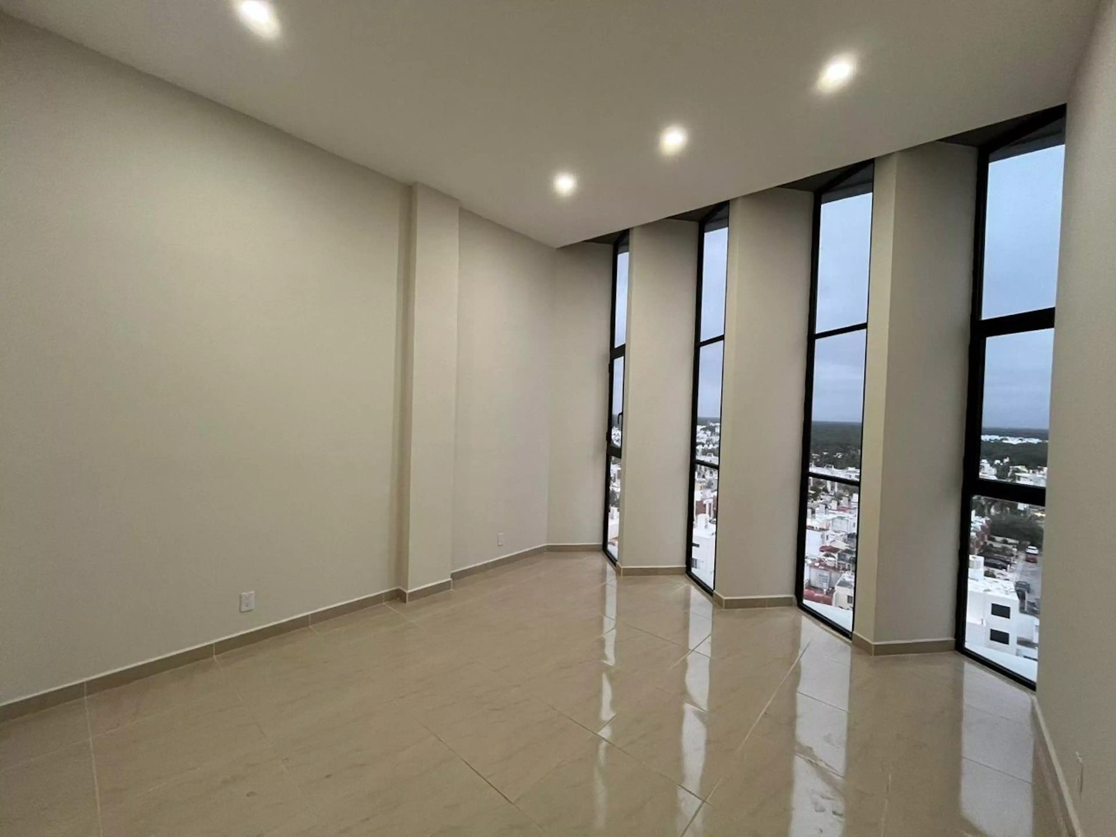 Oficina En Renta, Avenida 135, Polígono Sur, Cancun, Quintana Roo S/n