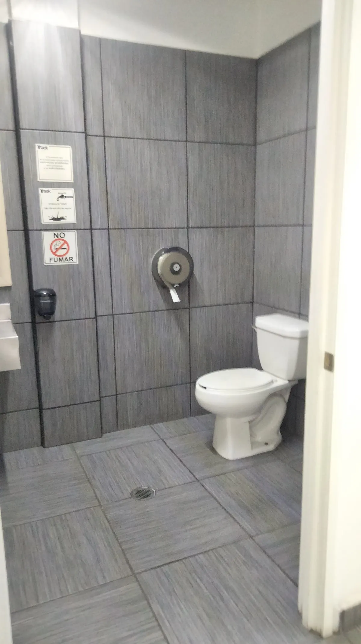 Local Comercial Spot2