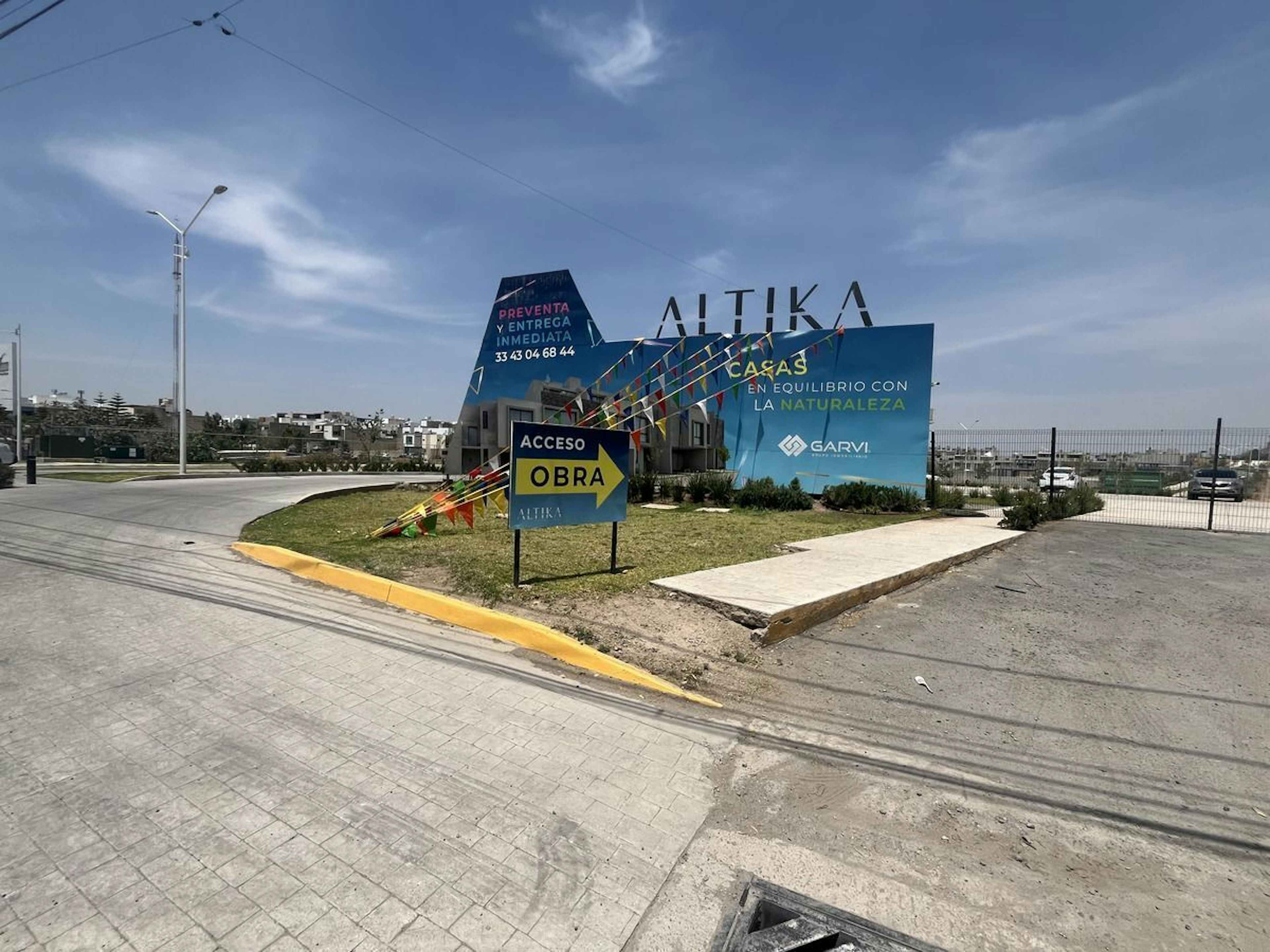 Terreno Comercial En Los Almendros