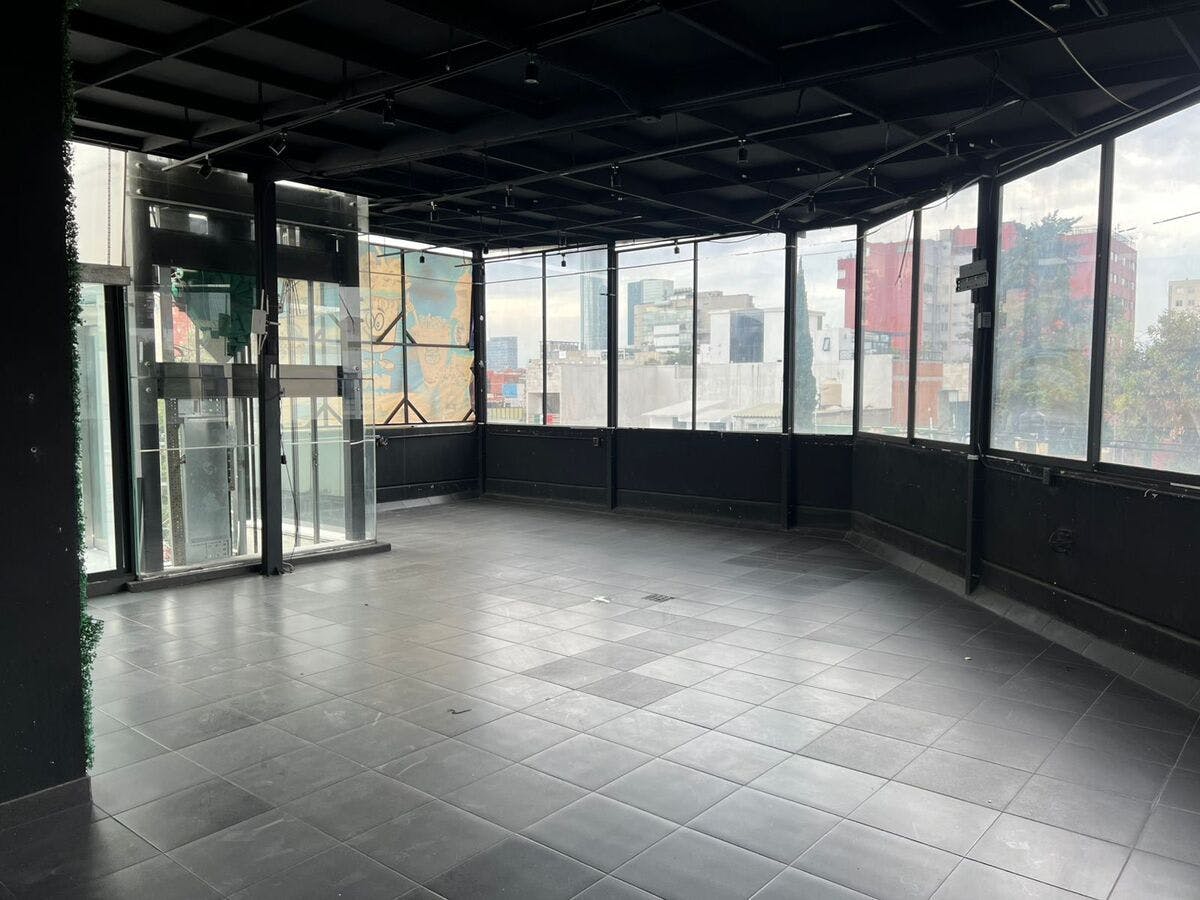 Local Comercial Spot2