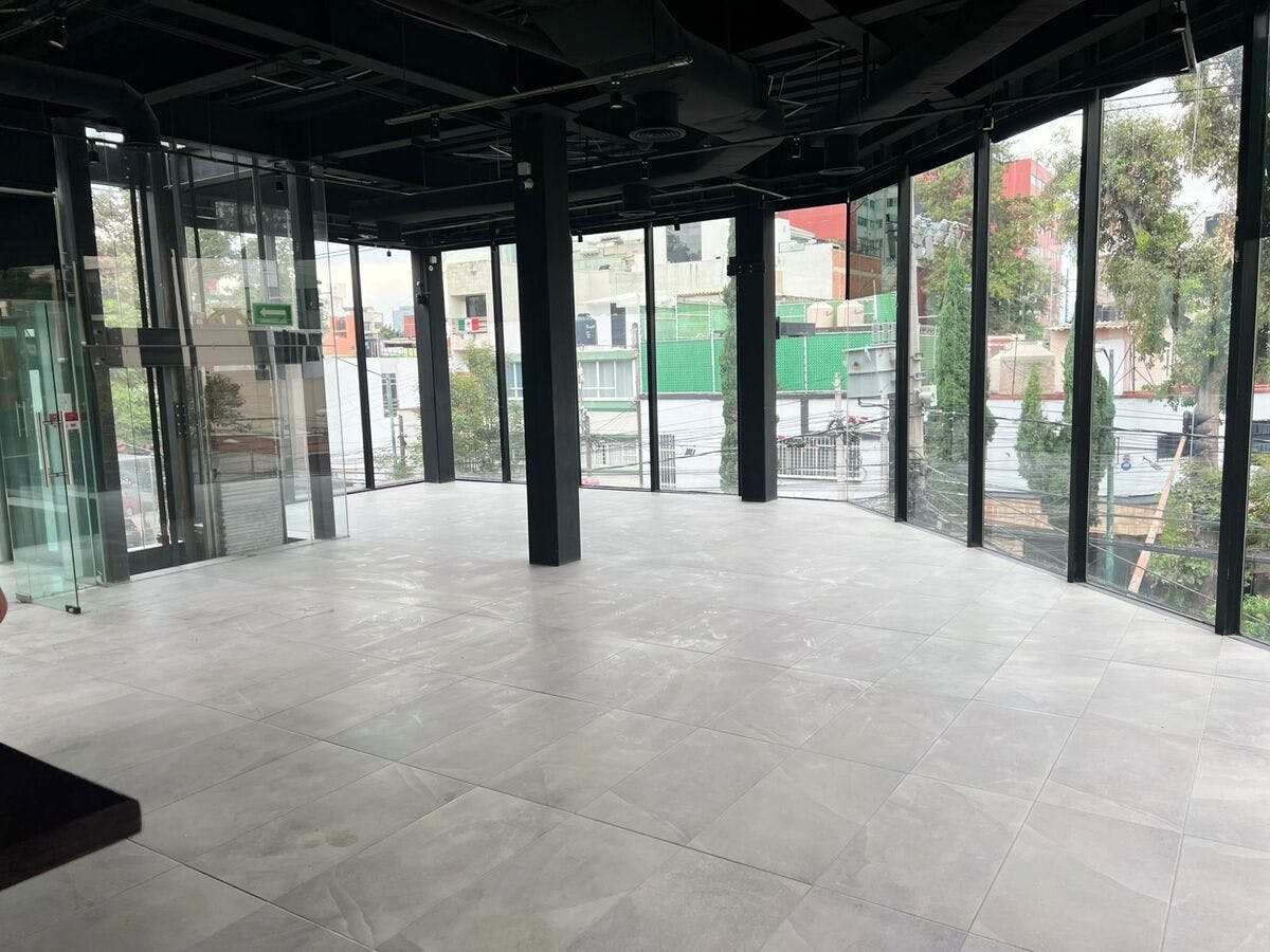 Local Comercial Spot2