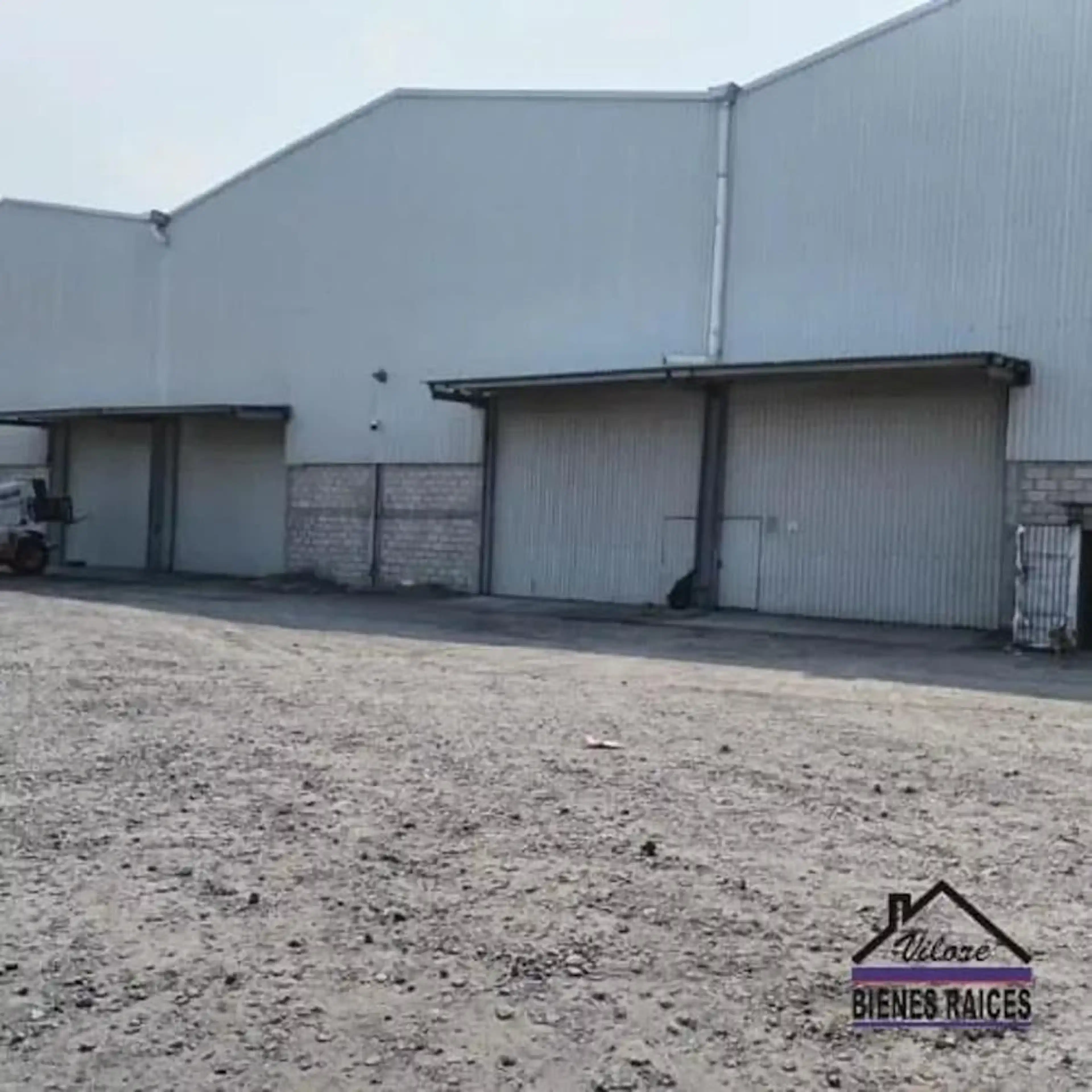 Naves de 1,200 m² o 2,400 m² en Parke 2000, cerca del recinto portuario