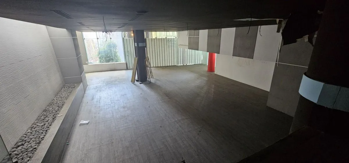 Local Comercial Spot2