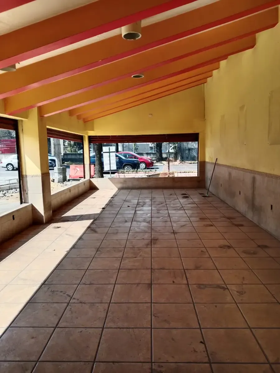 Local Comercial Spot2