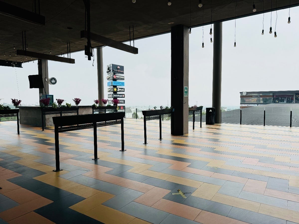 Local Comercial Spot2