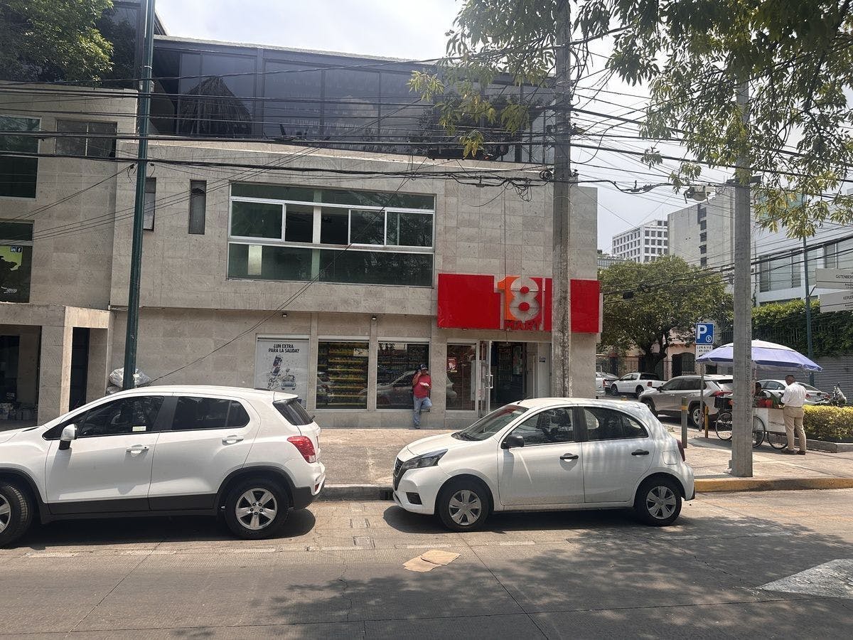 Local Comercial Spot2