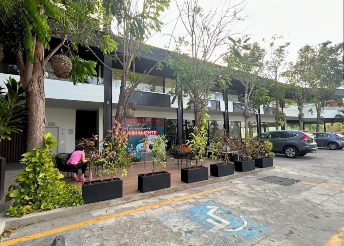 Local Comercial Spot2