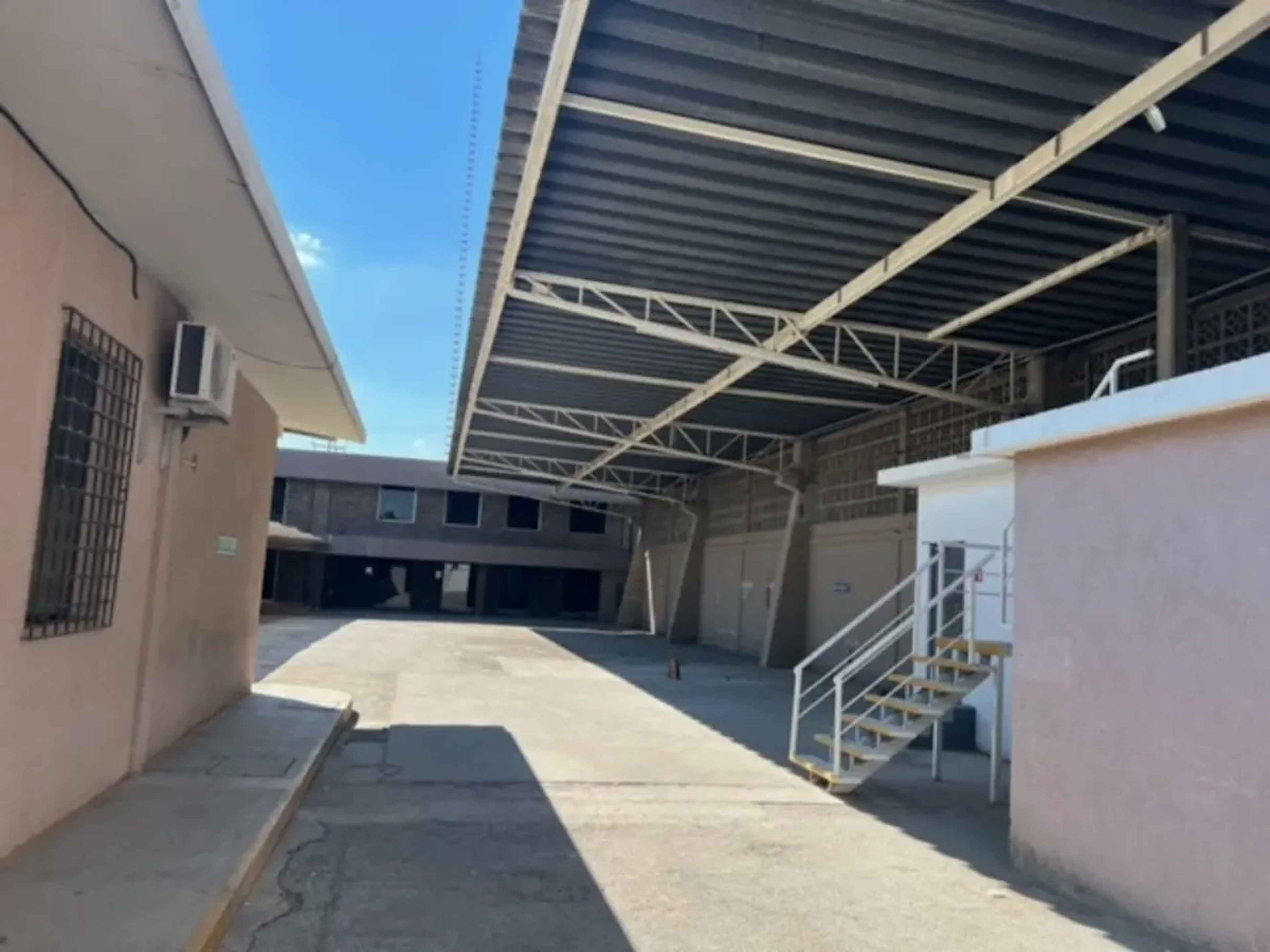 Rio Tamesis Esq. Avila Camacho 2505