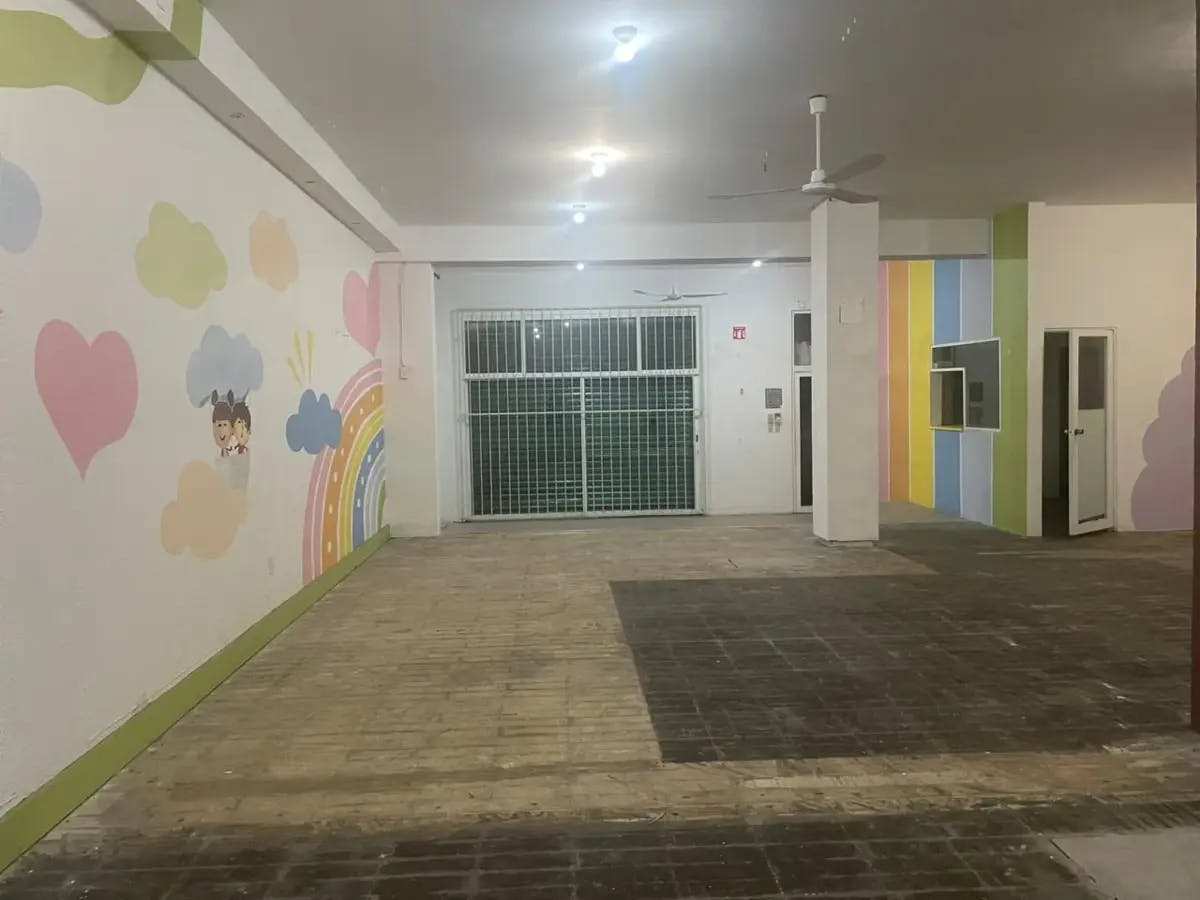 Local Comercial Spot2