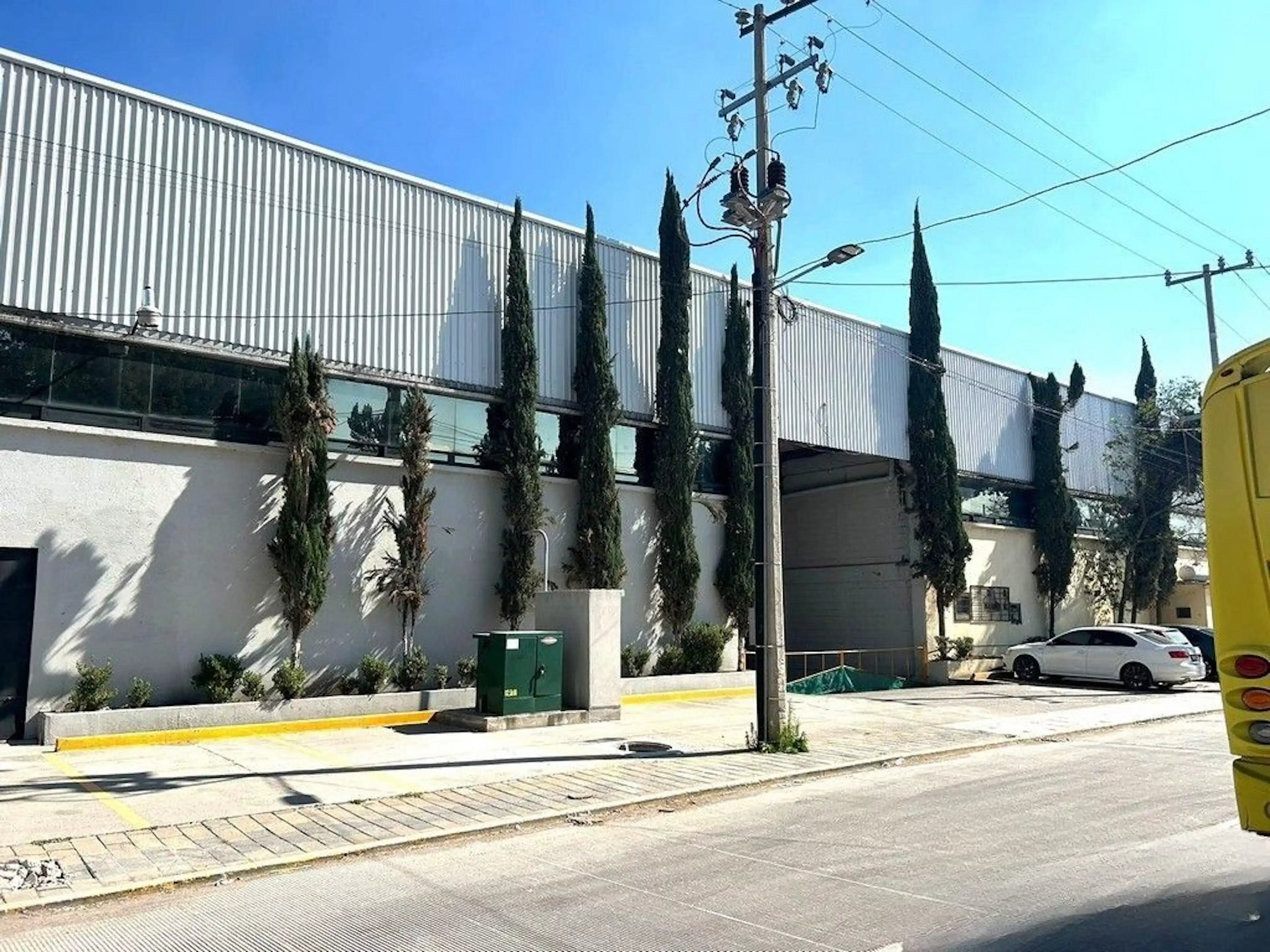 Avenida Tres