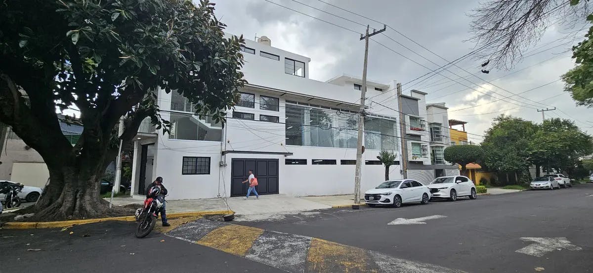 Local Comercial Spot2