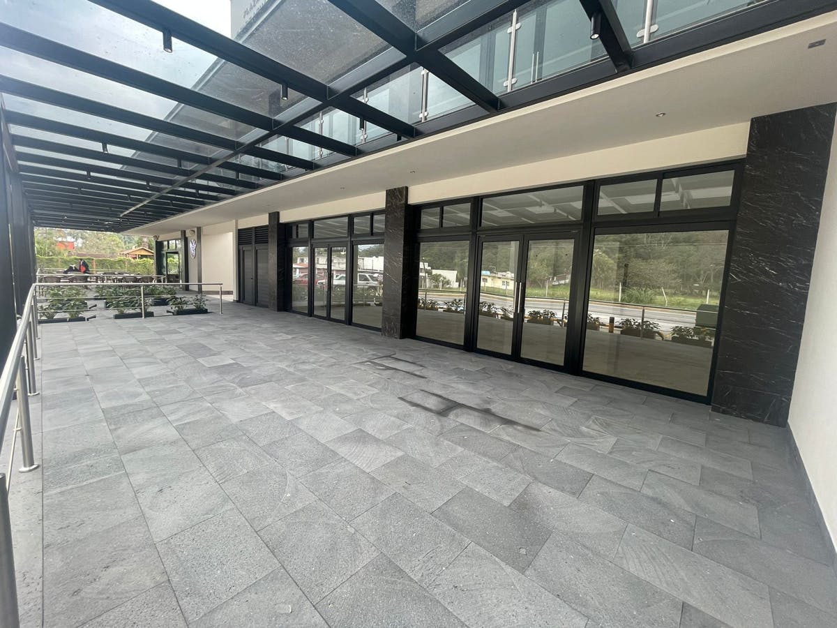 Local Comercial Spot2