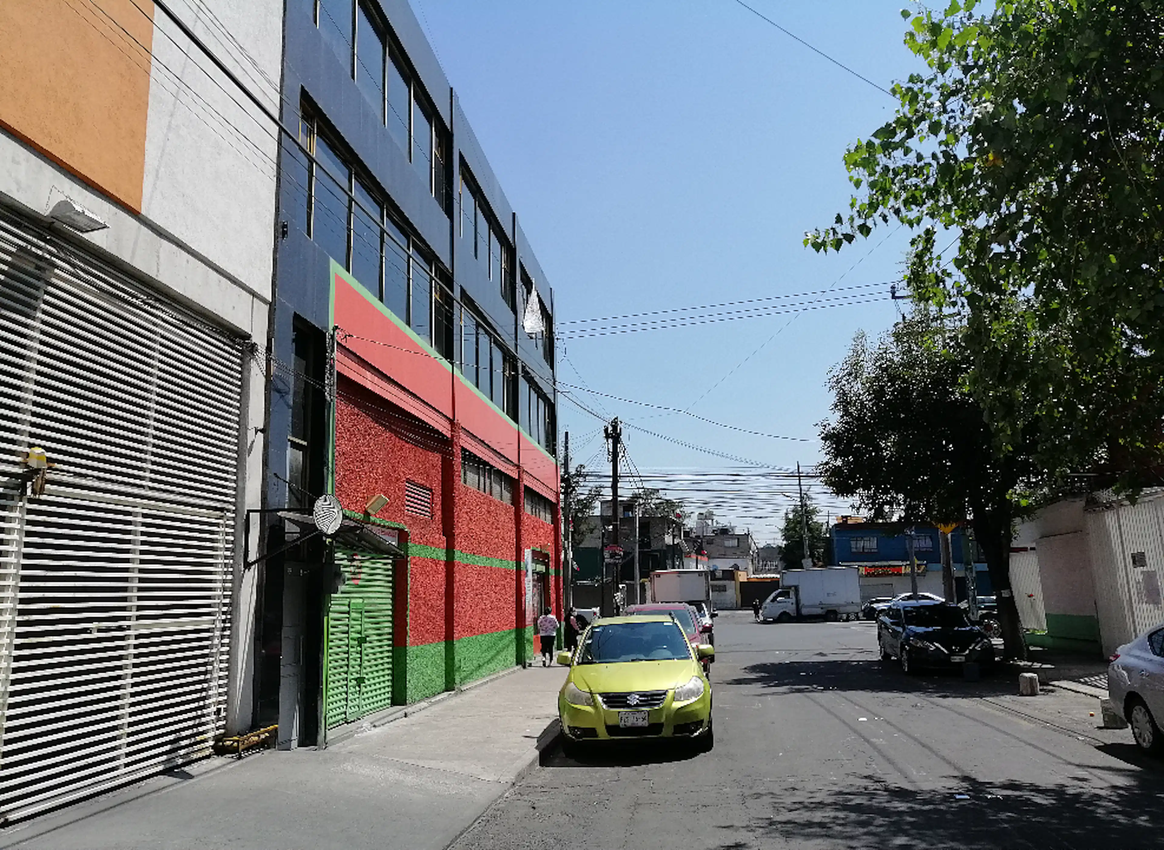Av. De Las Granjas 344