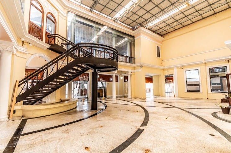 Local Comercial Spot2