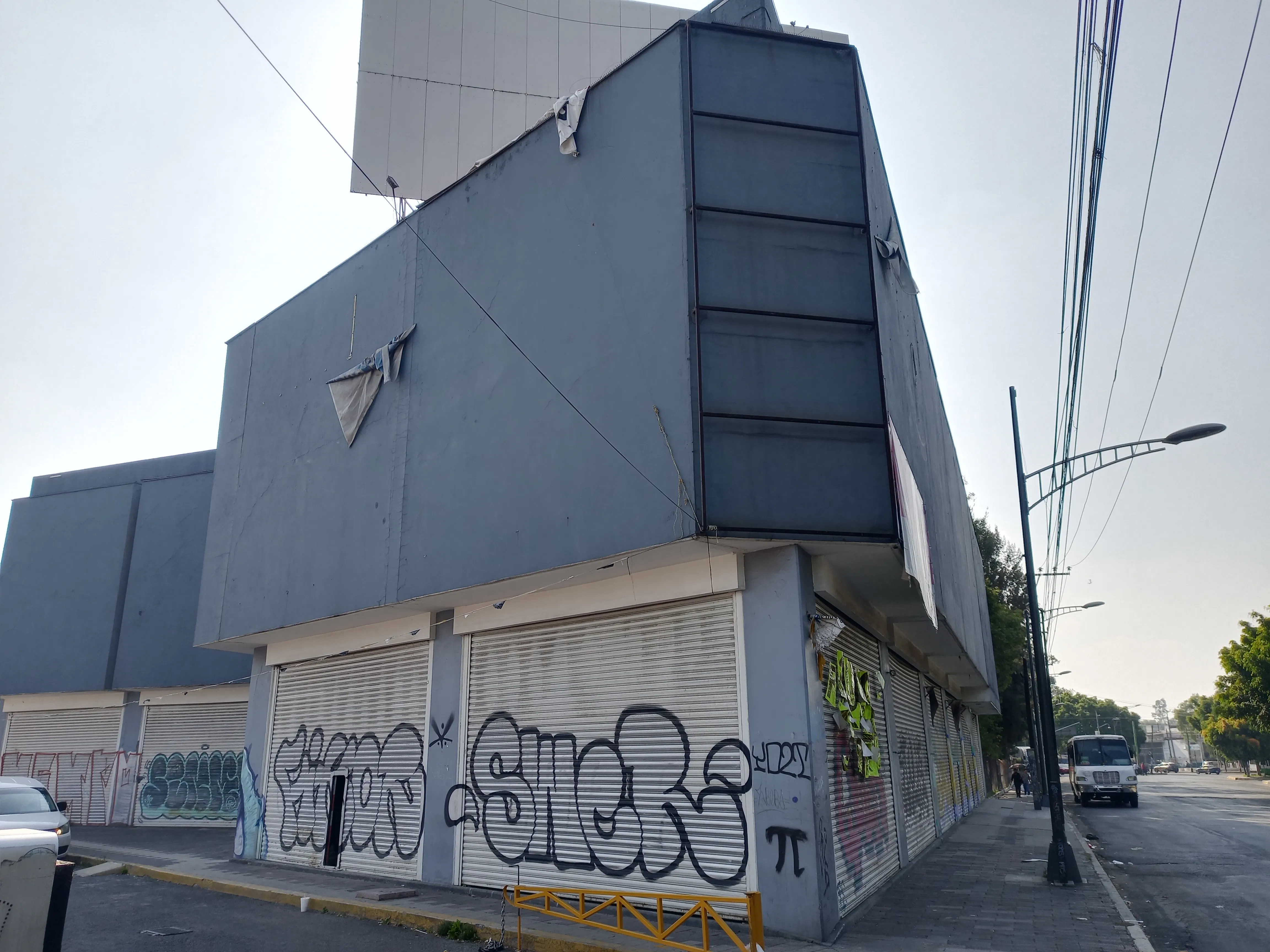 Local Comercial Spot2