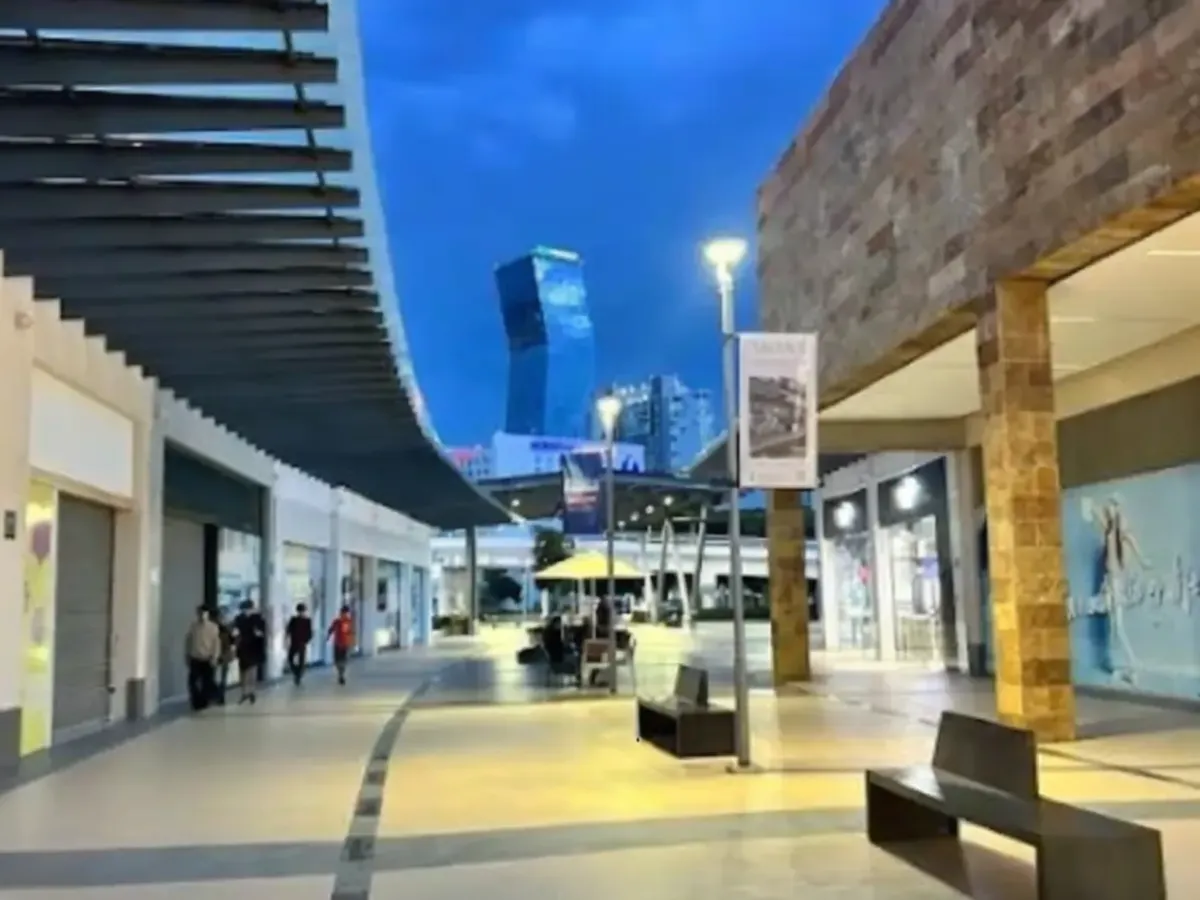 Local Comercial Spot2