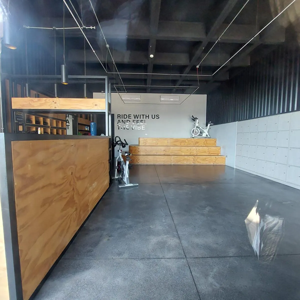 Local Comercial Spot2