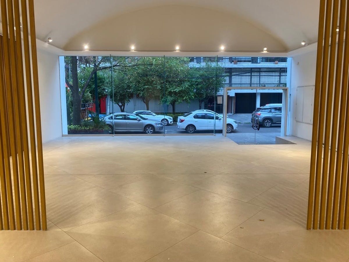 Local Comercial Spot2