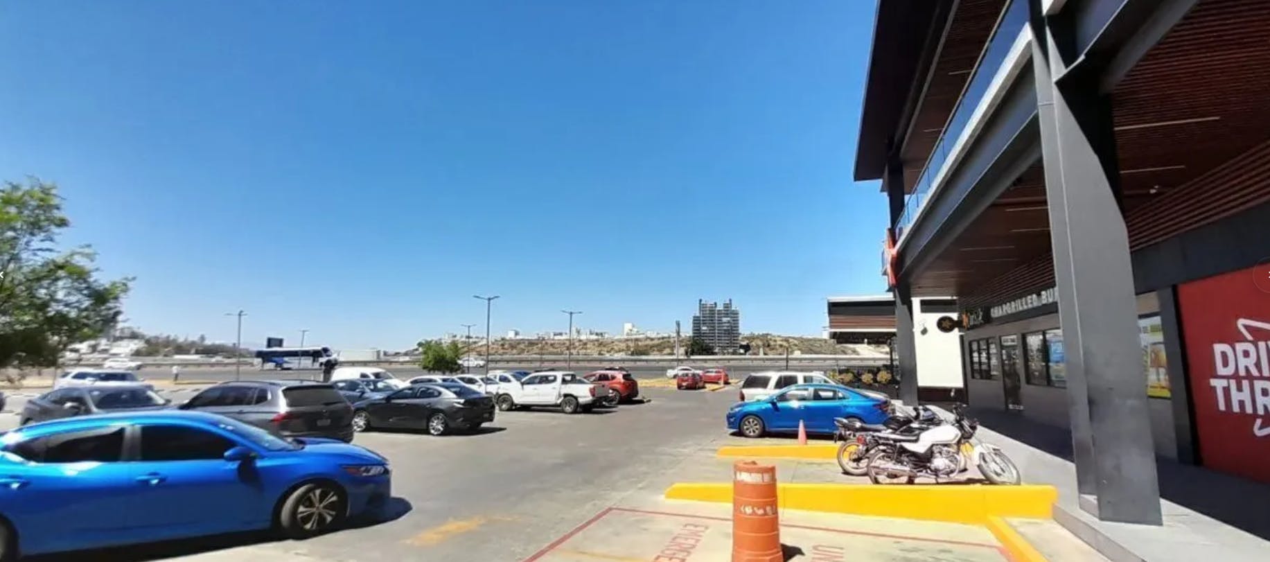 Local Comercial Spot2