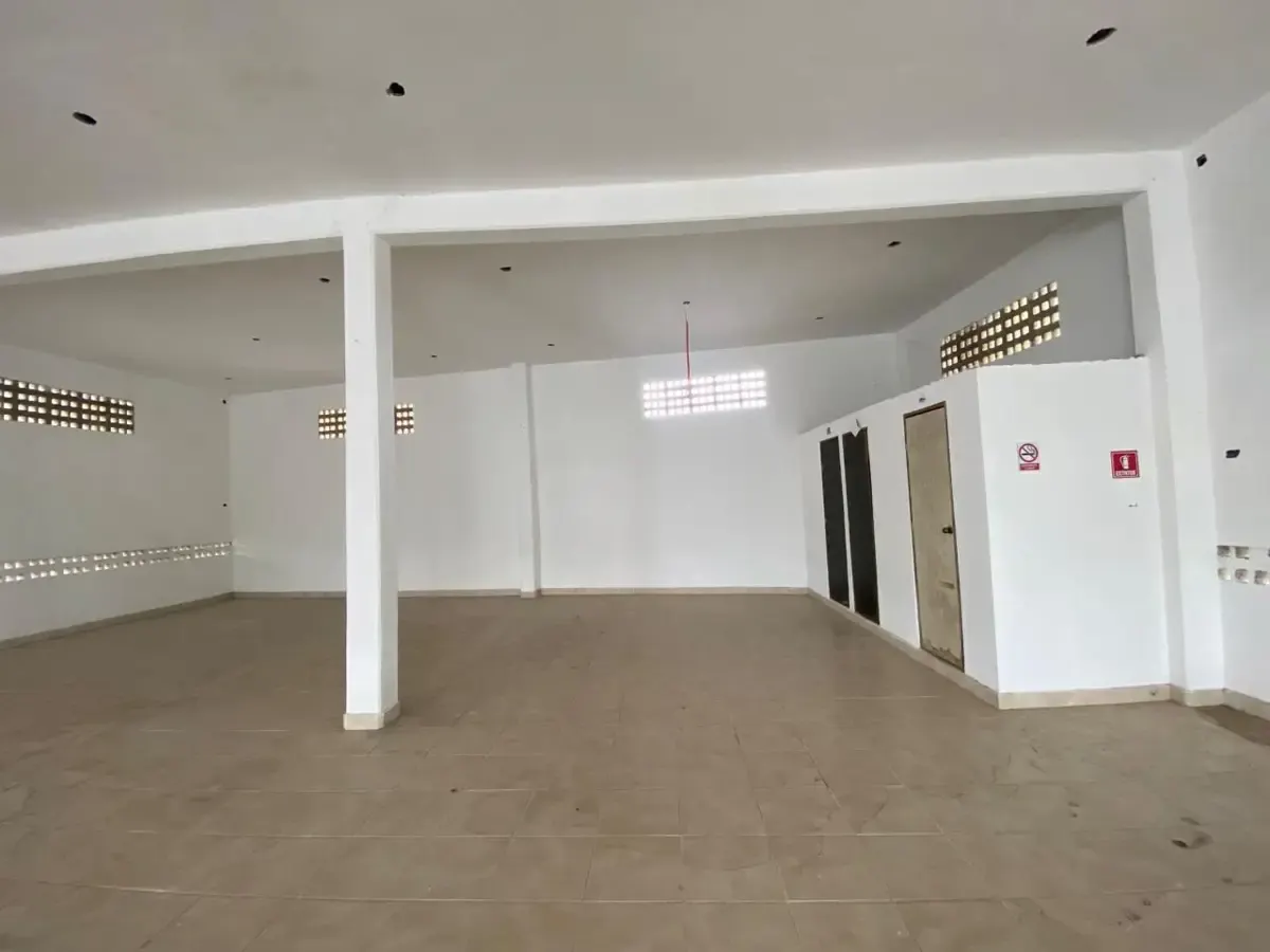 Local Comercial Spot2