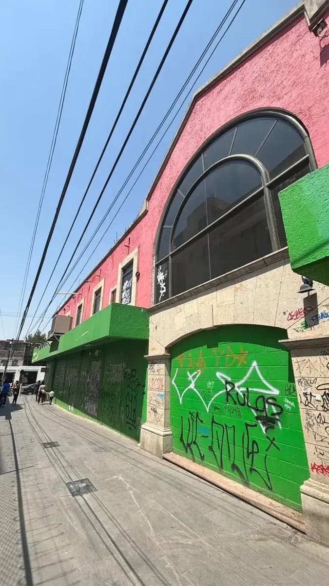 Local Comercial Spot2