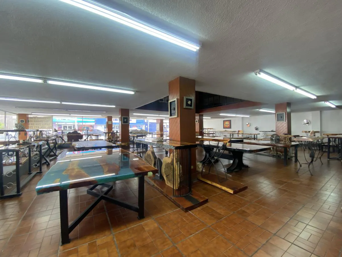 Local Comercial Spot2