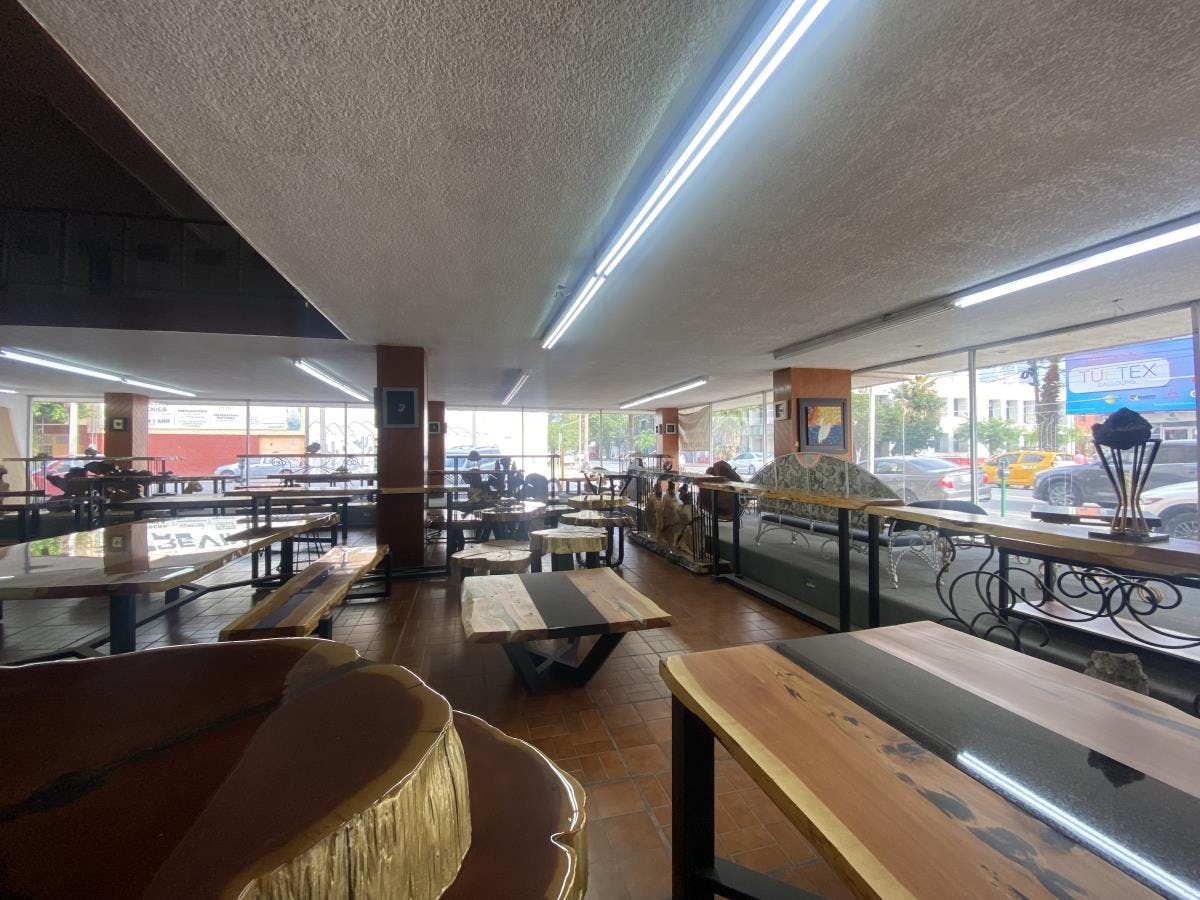 Local Comercial Spot2