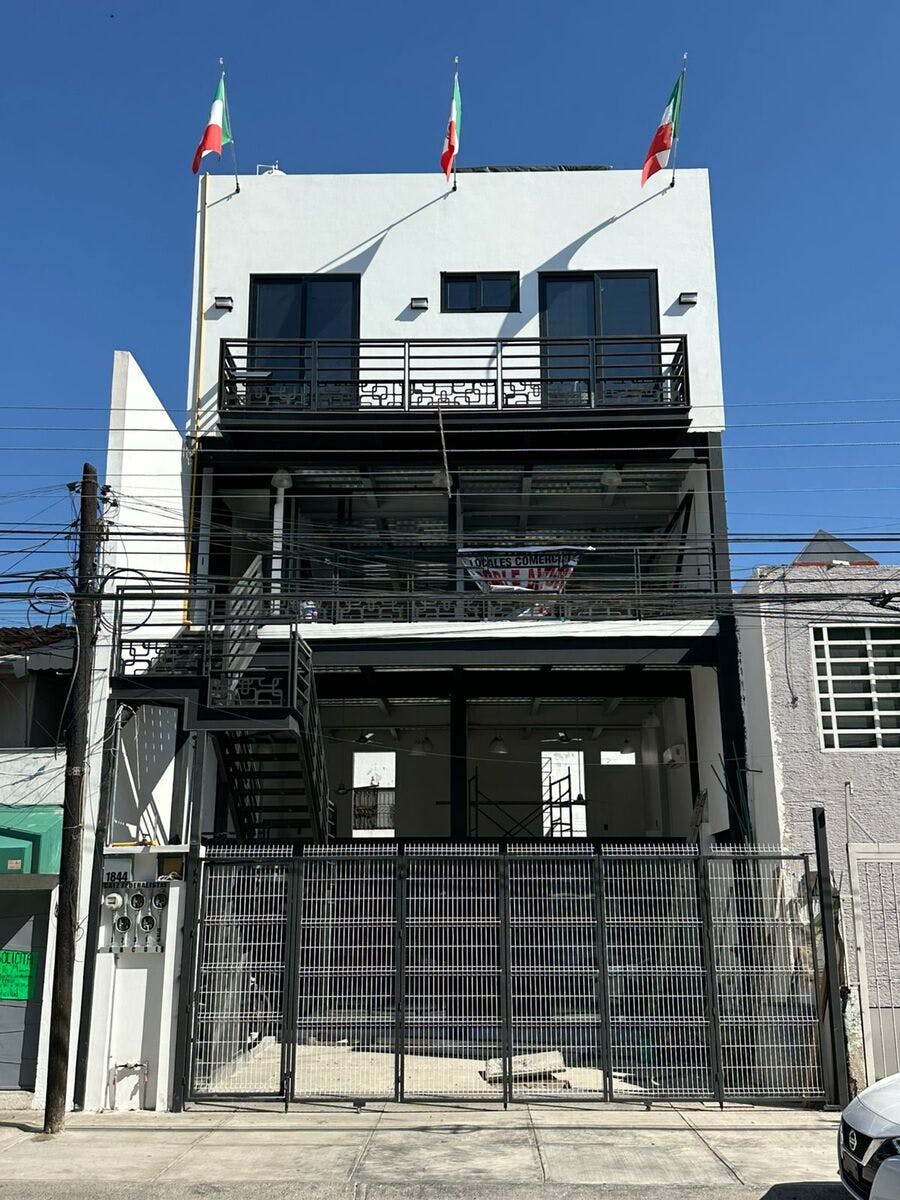 Local Comercial Spot2