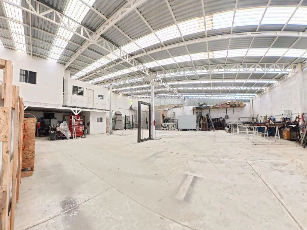 Local Comercial Spot2