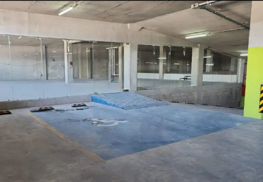 Local Comercial Spot2