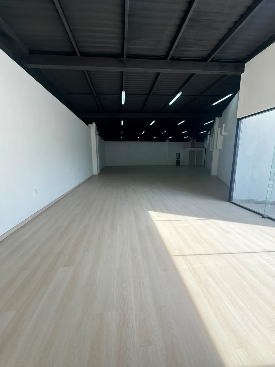 Local Comercial Spot2